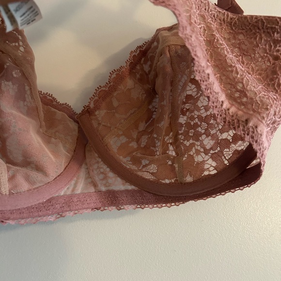 REVEAL LINGERIE • Rose Laced Bra • 34DD • - Picture 5 of 8